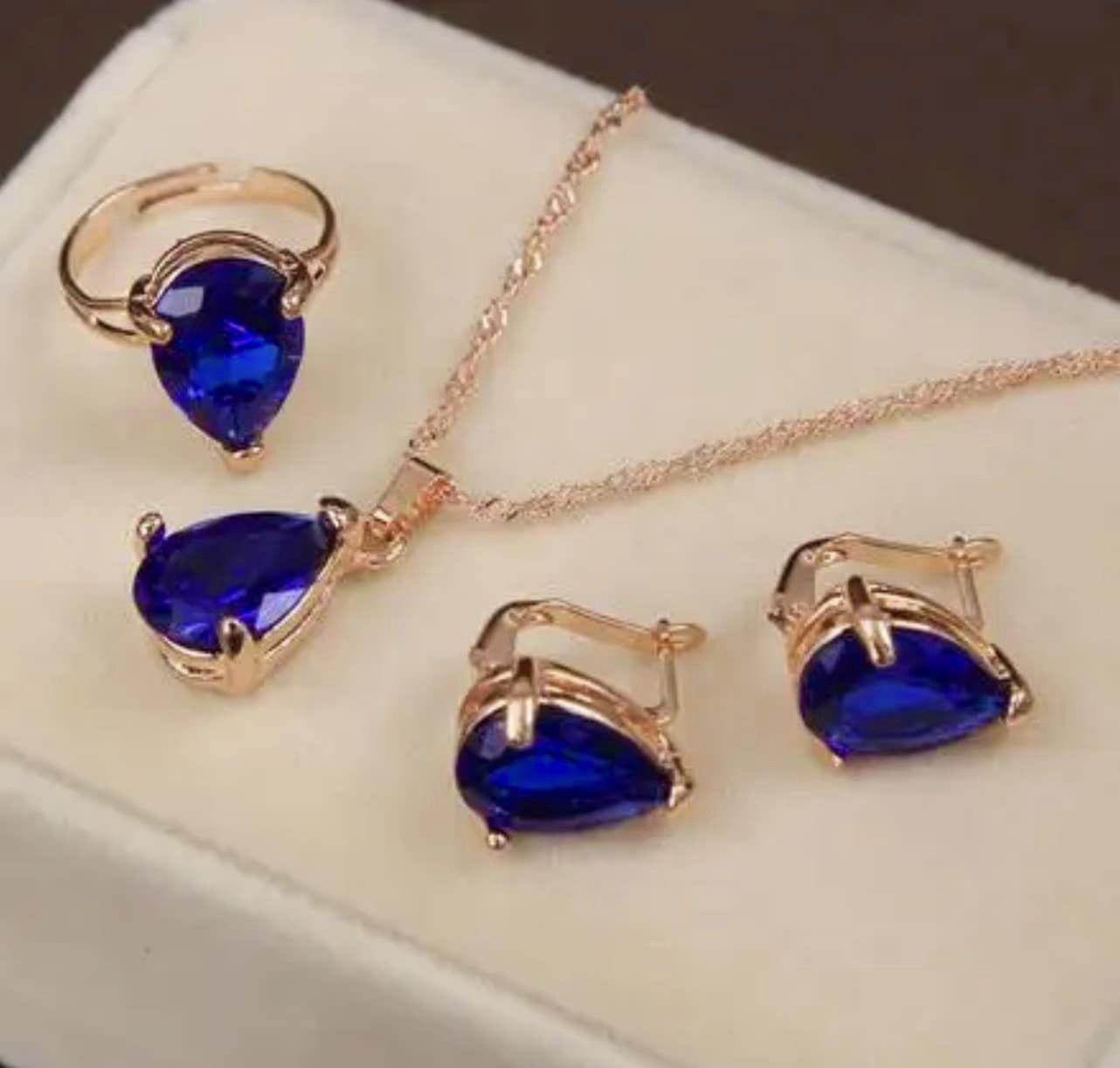 AZUL