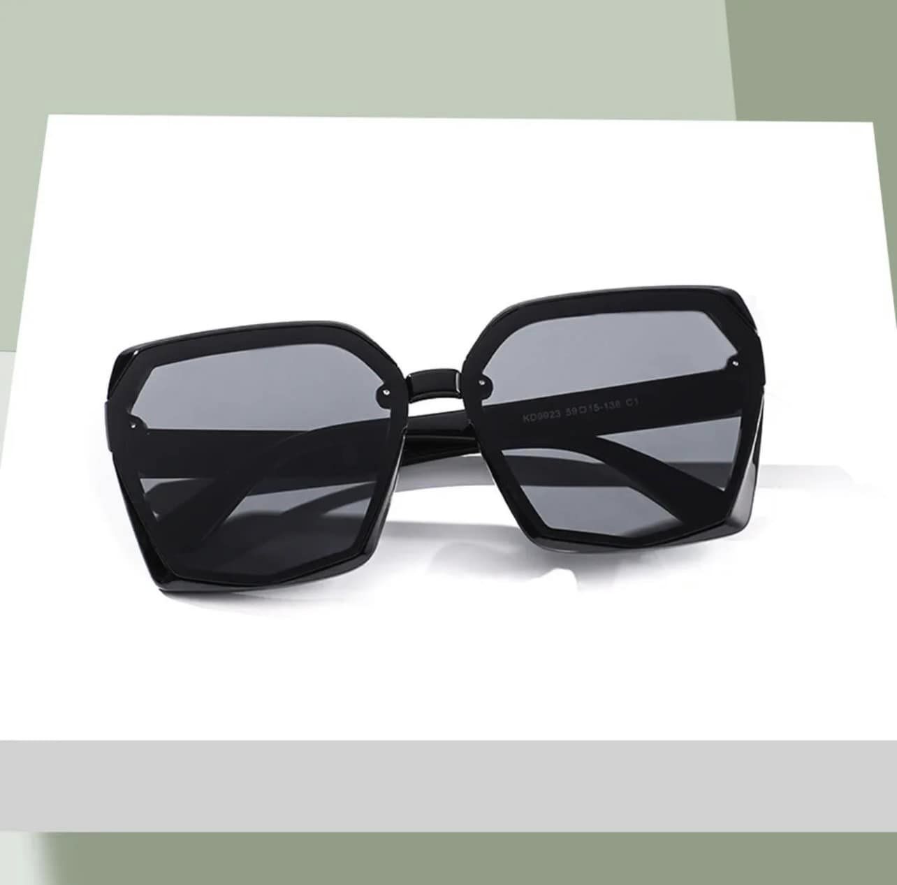 NEGRO TRANSPARENTE