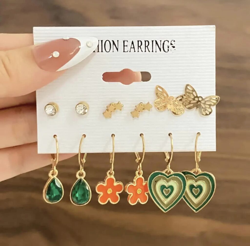 Set de aretes de varios diseños - Imagen 4