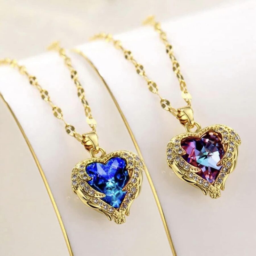 365211273_767938111999487_5792293079388687359_n Collar con Colgante de Corazón de Mar Multicolor!