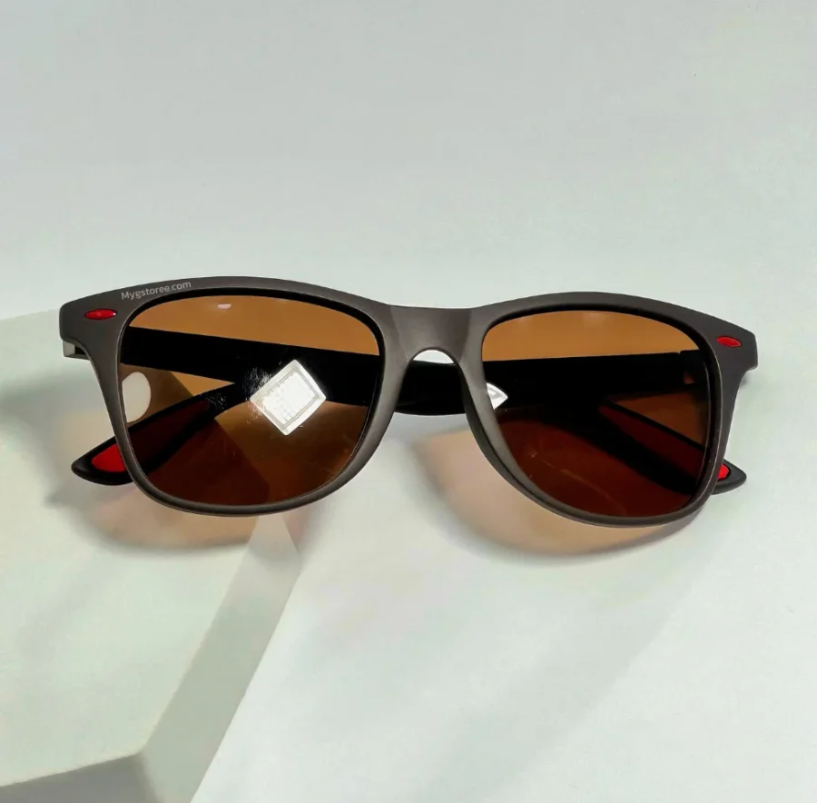 118 (2) Wayfarer Three modelo F.