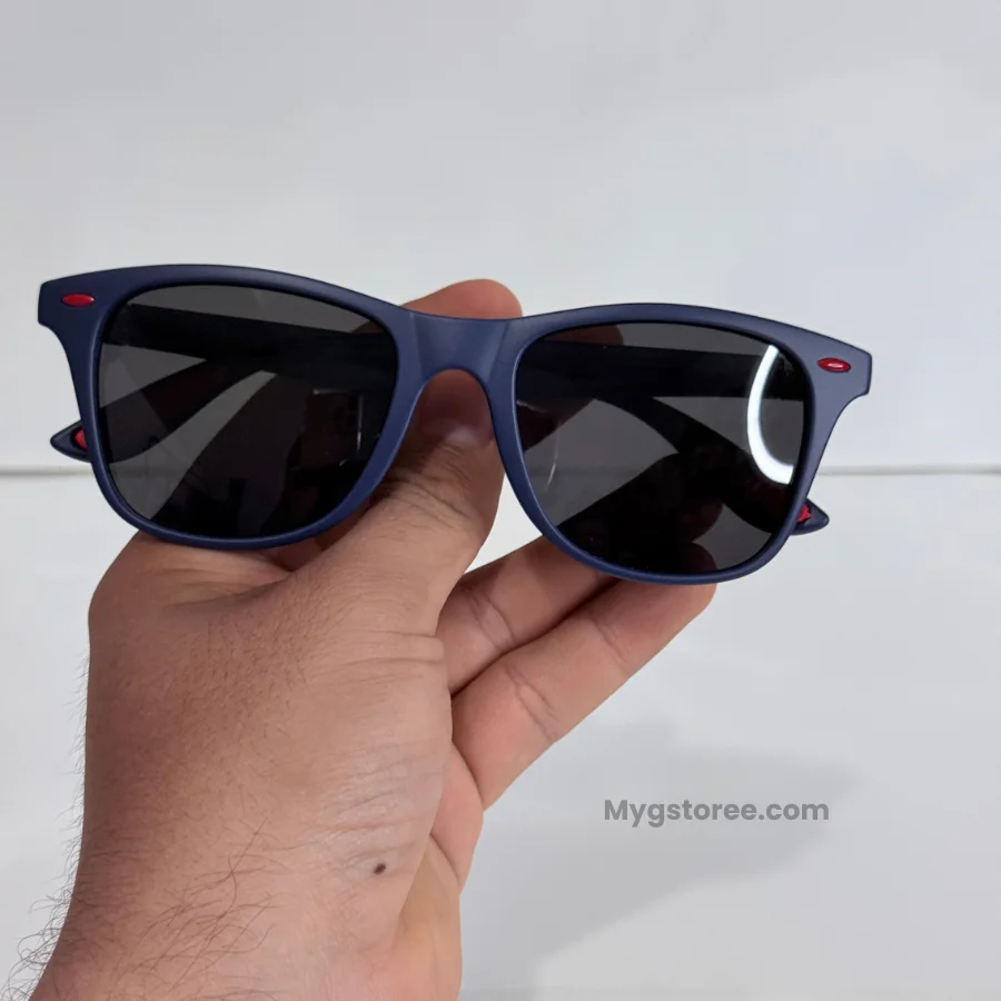 Wayfarer Three modelo F.