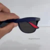 Wayfarer Three modelo F.