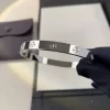 Pulsera de lujo con acabados finos