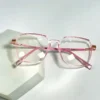 76 (1) Luxe Two